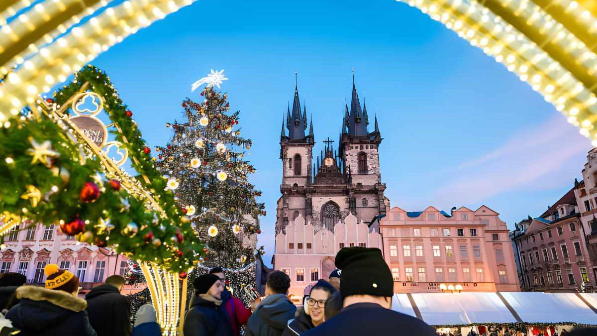 Folklore Weihnachtsabend Mit Traditionellem Tschechischen Abendessen in Prag Und Transfer